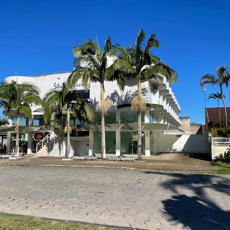 Pousada Ceu Azul Aparthotel Guaratuba Exterior photo